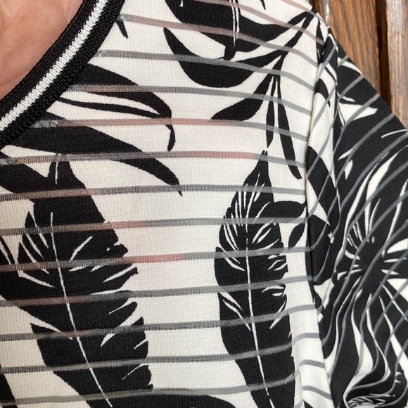 Burnout Veto Moda - One Fashion SS Blouse Size Large - Picture 4 of 9